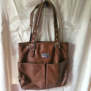 Brown faux leather Relic brand shoulder bag with lots of pockets